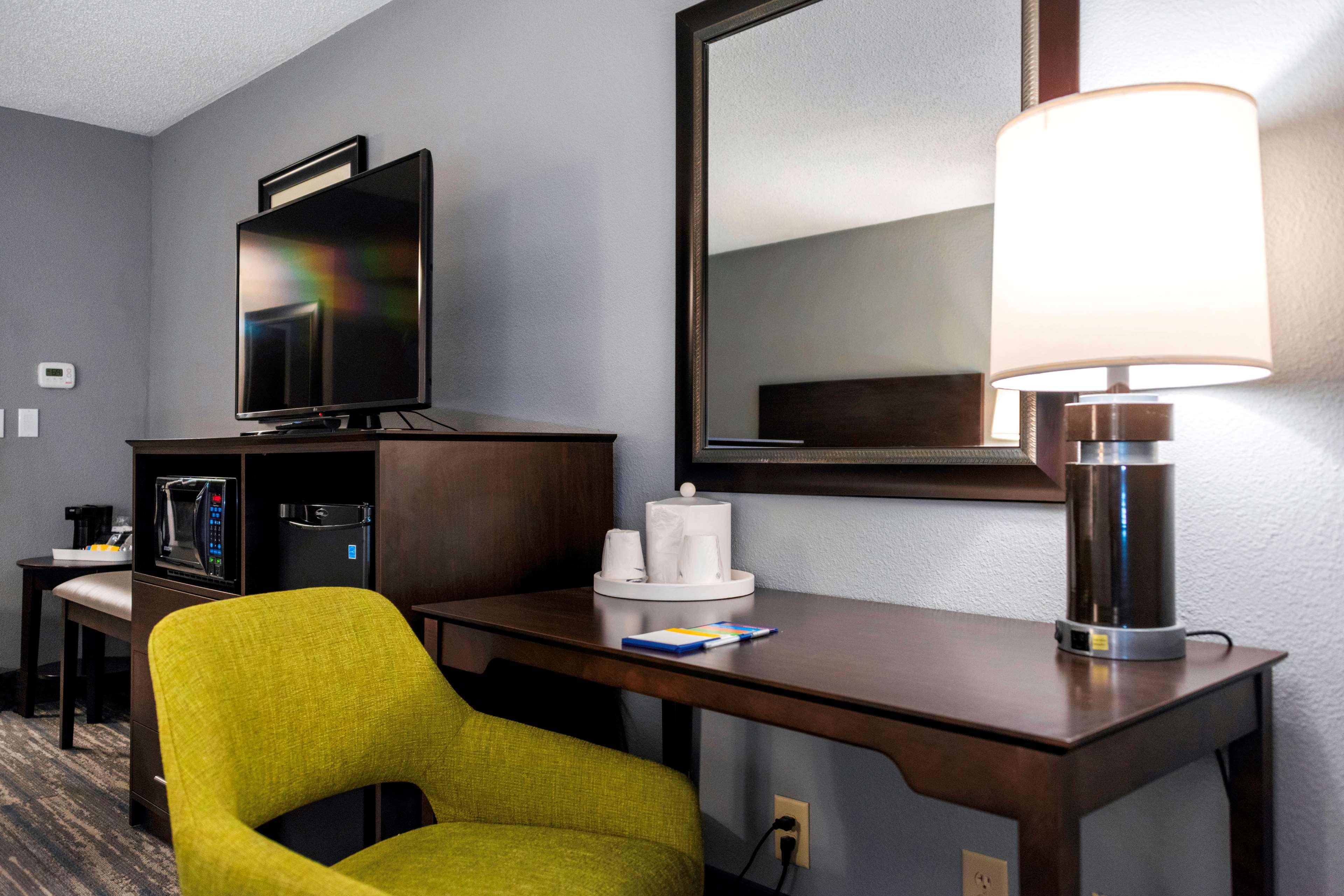 Hampton Inn Kinston Bagian luar foto