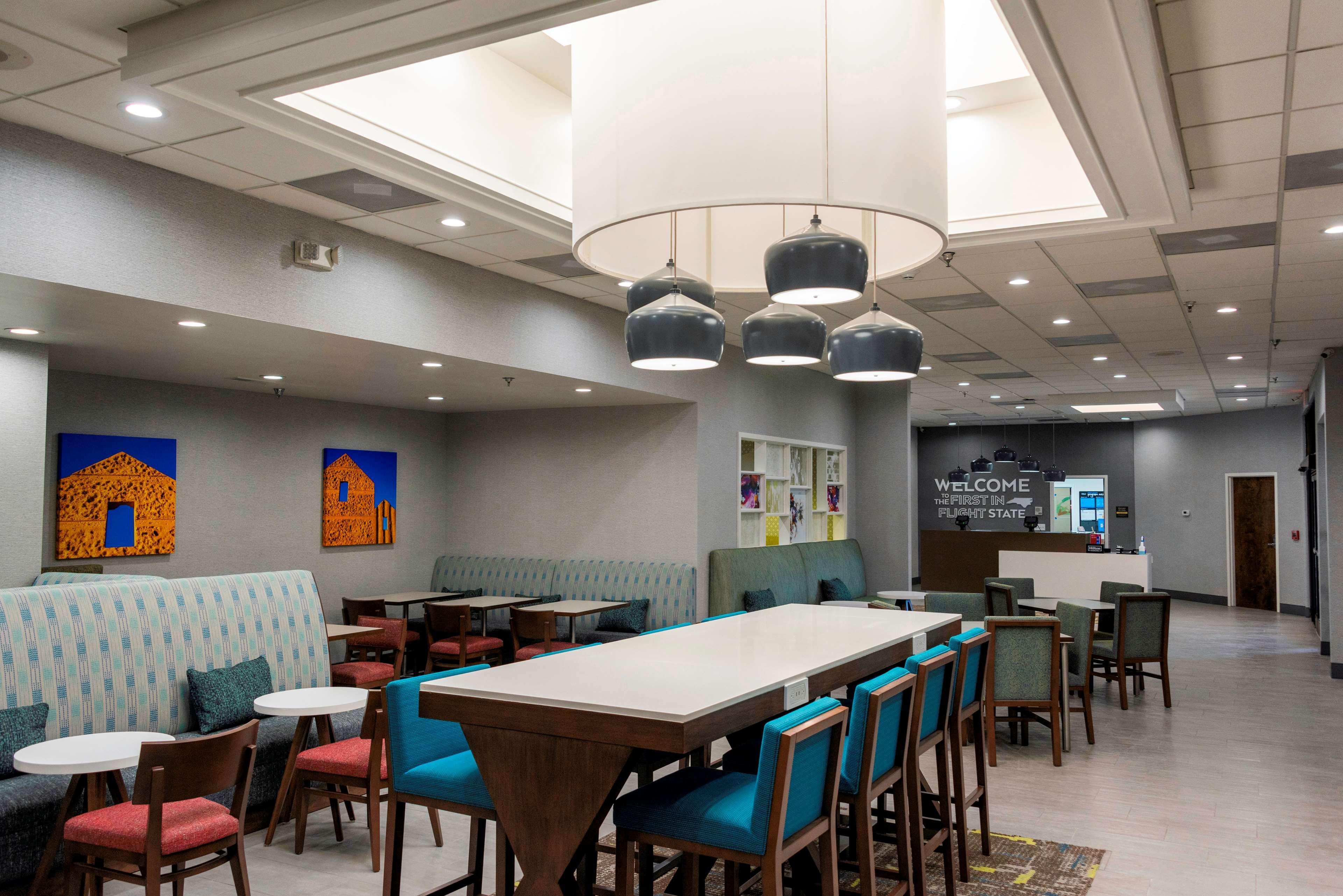 Hampton Inn Kinston Bagian luar foto